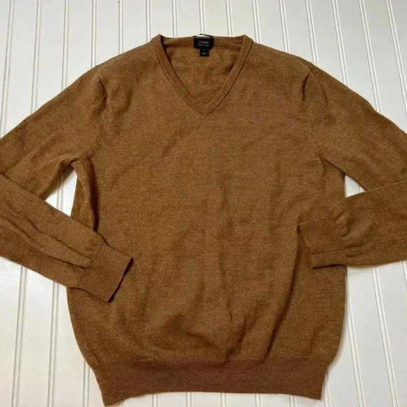 J.Crew Men's Slim Fit V-Neck Sweater Large 100% Merino Wool - Picture 1 of 3